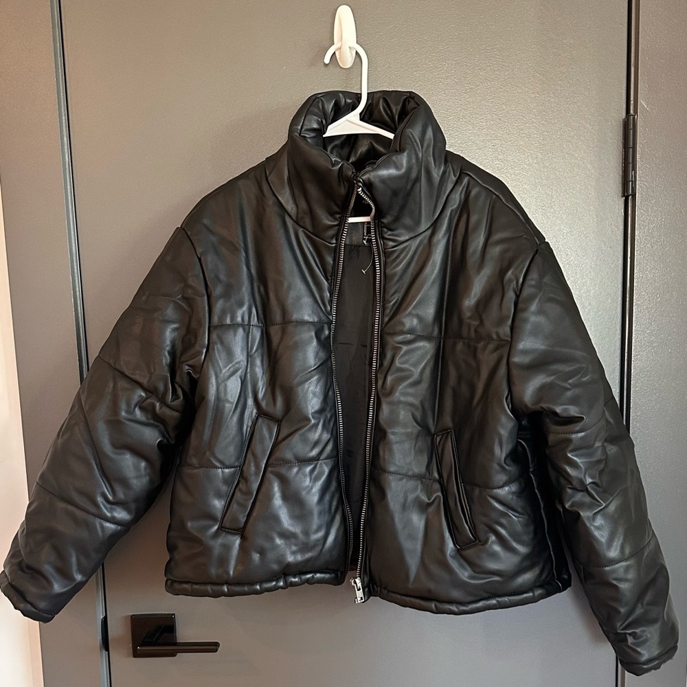Puffer leather jacket